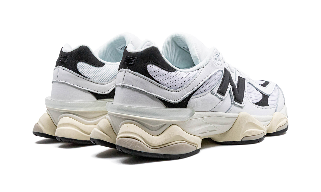 9060 "White / Black" U9060AAB